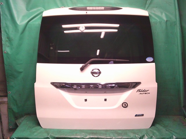 【中古】中古部品 セレナ C26 ﾊﾞｯｸﾄﾞｱ 【3330990500-251104000215800】 31,103円