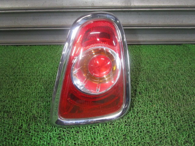 【中古】中古部品 BMW ミニ SU16 右ﾃｰﾙﾗﾝﾌﾟ 【3330540100-250819000415500】