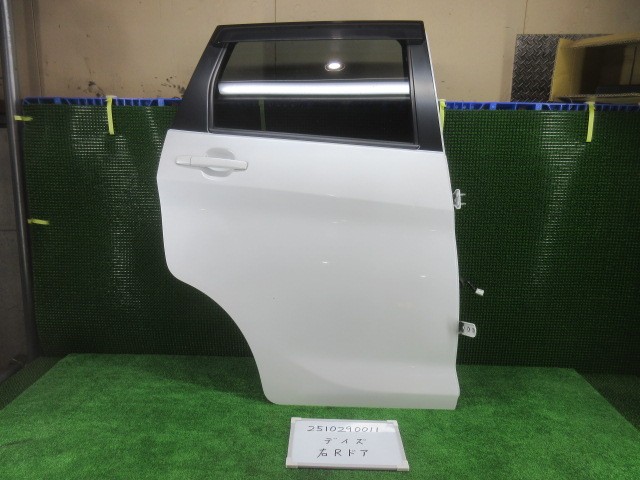 【中古】中古部品 デイズ B21W 右ﾘｱﾄﾞｱ 【3330991000-251029001113300】｜e-cleマート