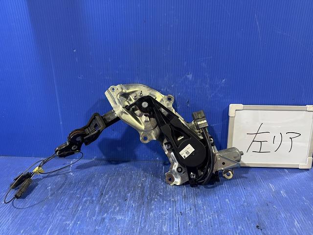 【中古】中古部品 フレアワゴン MM32S 左ﾊﾟﾜｰｽﾗｲﾄﾞﾄﾞｱﾓｰﾀｰ 【3310050100-250305000264660】
