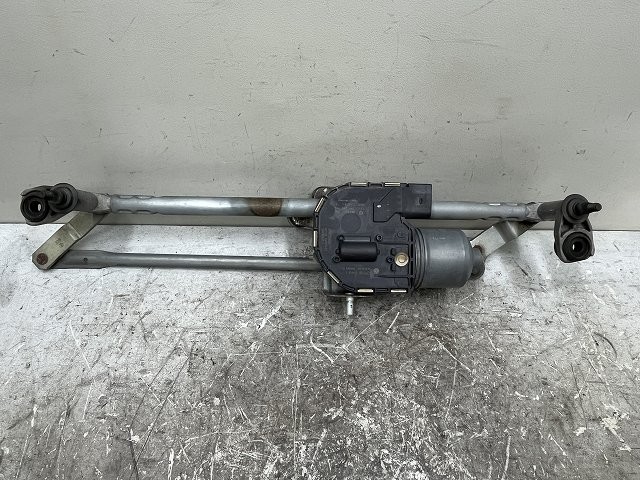 【中古】中古部品 VW ゴルフ 1KCBZ ﾌﾛﾝﾄﾜｲﾊﾟｰﾓｰﾀｰ 【3310070100-0000Y0771961600】