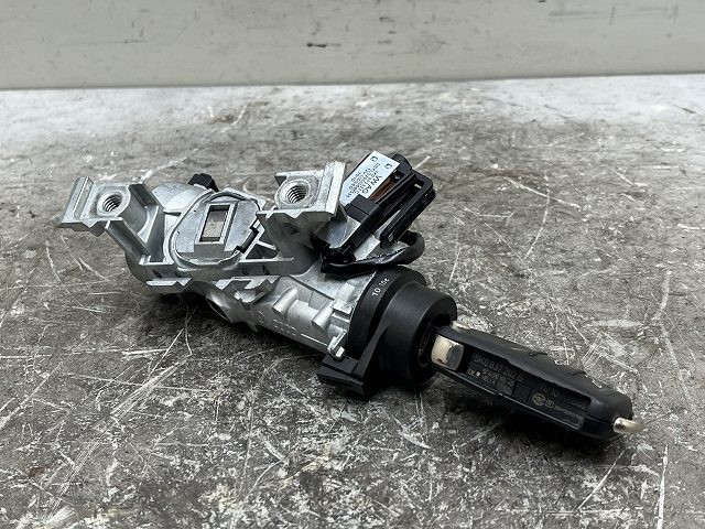 【中古】中古部品 VW ゴルフ 1KCBZ イグニッションスイッチ 【3310070100-0000Y0771968650】