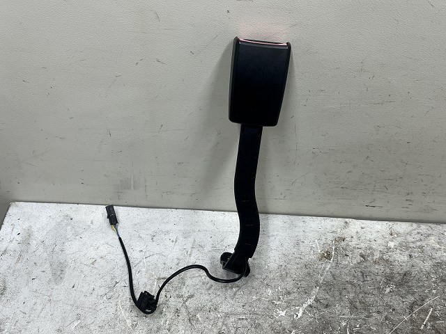 【中古】中古部品 VW ゴルフ 1KCBZ ｼｰﾄﾍﾞﾙﾄ 【3310070100-0000Y0771977151】
