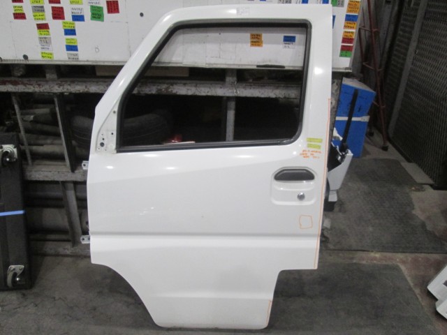 【中古】中古部品 ミニキャブ U61V 左ﾌﾛﾝﾄﾄﾞｱ 【3310160100-000004481413200】