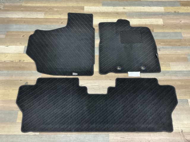 【中古】中古部品 トール M910S フロアマット 【3330960100-000052599777450】