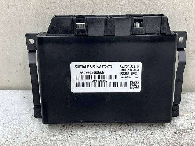 【中古】中古部品 ジープ グランドチェロキー WK36 ﾐｯｼｮﾝｺﾝﾋﾟｭｰﾀｰ 【3310070100-0000Y0773363200】