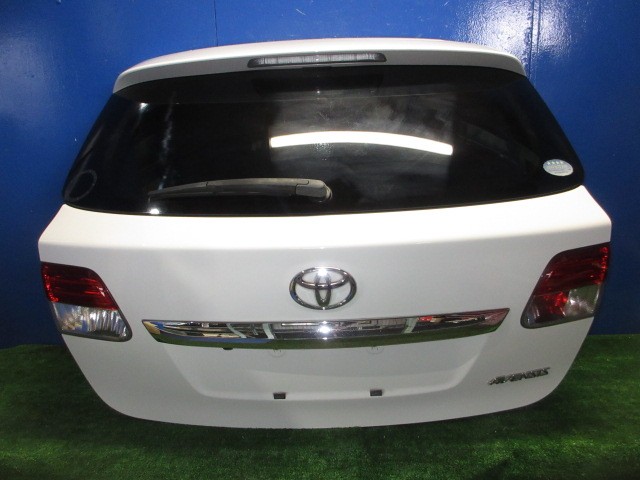 【中古】中古部品 アベンシス ZRT272W ﾊﾞｯｸﾄﾞｱ 【3310270100-000015087115800】
