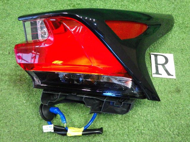 【中古】中古部品 レクサス NX AGZ10 右ﾃｰﾙﾗﾝﾌﾟ 【3330200100-242714000015500】