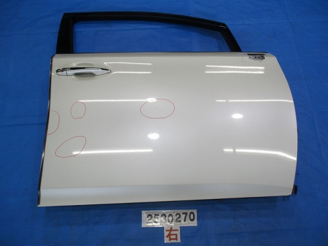 【中古】中古部品 ＳＡＩ AZK10 右ﾌﾛﾝﾄﾄﾞｱ 【3310040100-000253027013100】