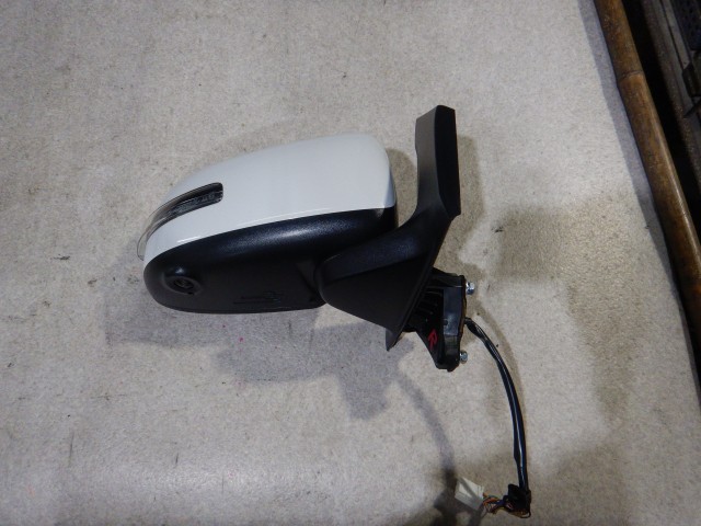 【中古】中古部品 デイズ B44W 右ｻｲﾄﾞﾐﾗｰ 【3330810100-251106000613500】