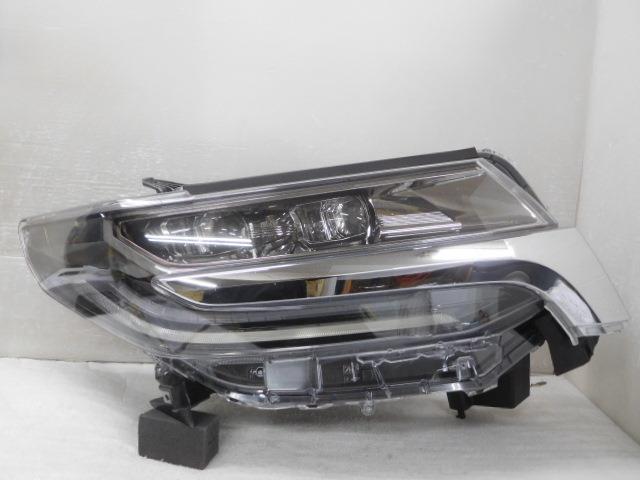 【中古】中古部品 アルファード AGH30W 右ﾍｯﾄﾞﾗﾝﾌﾟ 【3380050000-000037647410800】