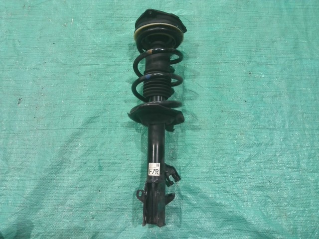 【中古】中古部品 ランサーカーゴ CVY12 右ﾌﾛﾝﾄｽﾄﾗｯﾄ 【3310090100-202510117350110】