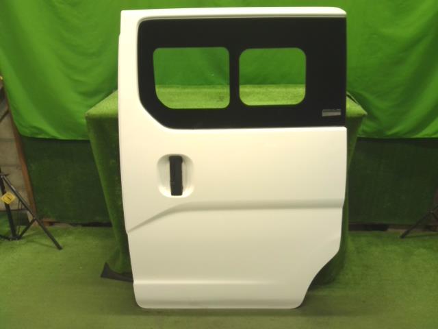【中古】中古部品 NV200バネット VM20 左ﾘｱﾄﾞｱ 【3310200100-000022369513400】