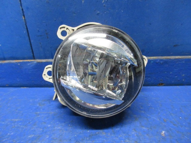 【中古】中古部品 タント LA600S 左ﾌｫｸﾞﾗﾝﾌﾟ 【3310270100-000015081810950】
