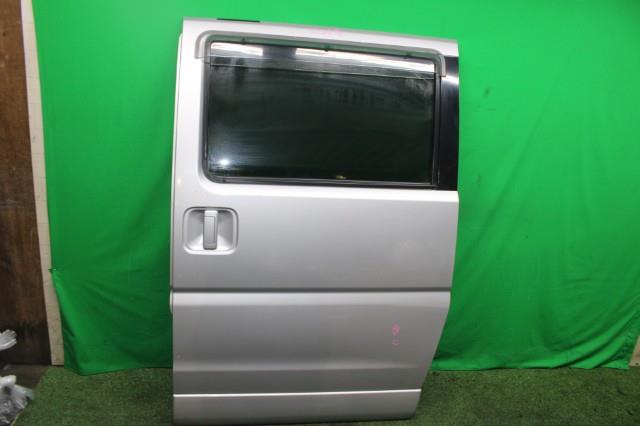 【中古】中古部品 タウンボックス U62W 左ﾘｱﾄﾞｱ 【3330950100-000052120813400】