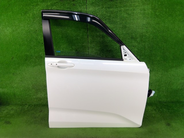 【中古】中古部品 フリード GB7 右フロントドア 【3330990100-251004000113100】