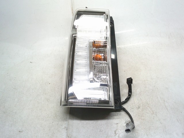 【中古】中古部品 タント LA600S 左ﾃｰﾙﾗﾝﾌﾟ 【3330990500-251112000115600】