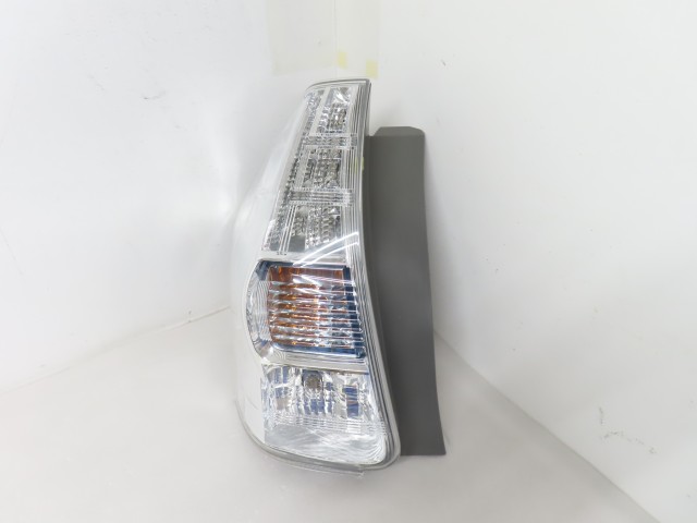 【中古】中古部品 プリウスα ZVW41W 左ﾃｰﾙﾗﾝﾌﾟ 【3380050000-000037699715600】