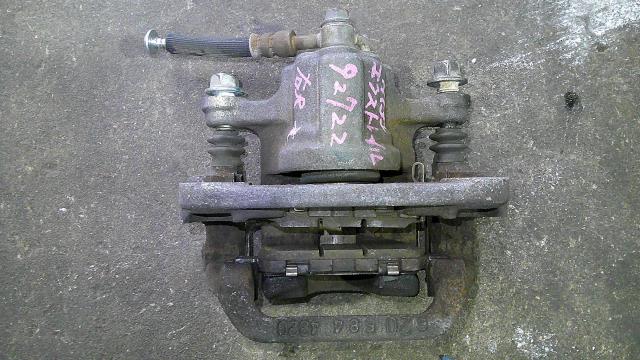 【中古】中古部品 エクストレイル HT32 右ﾘｱｷｬﾘﾊﾟｰ 【3500080000-251015000344430】