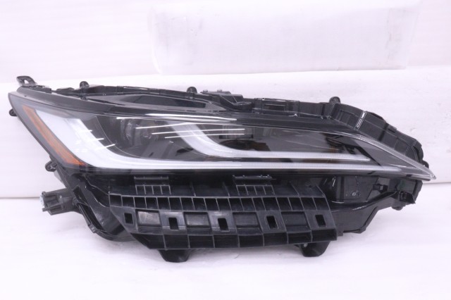 【中古】中古部品 ハリアー MXUA80 右ﾍｯﾄﾞﾗﾝﾌﾟ 【3260520000-251114502510800】 78,771円