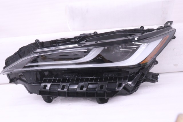 【中古】中古部品 ハリアー MXUA80 左ﾍｯﾄﾞﾗﾝﾌﾟ 【3260520000-251114502010900】｜e-cleマート