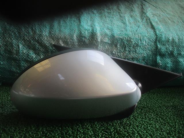 【中古】中古部品 BMW 1シリーズ UD20 右ｻｲﾄﾞﾐﾗｰ 【3500080000-230831000413500】