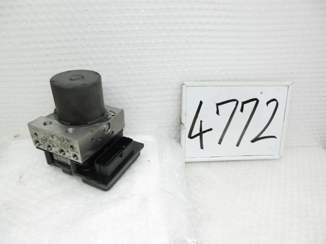 【中古】中古部品 アウディ A4 8KCDNF ABSｱｸﾁｭｴｰﾀｰ 【3500170000-251115502142500】