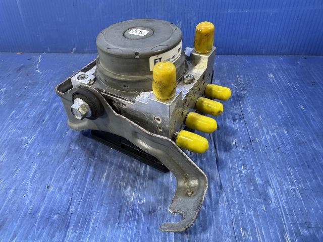 【中古】中古部品 ハスラー MR41S ABSｱｸﾁｭｴｰﾀｰ 【3310050100-220325000342501】 11,620円