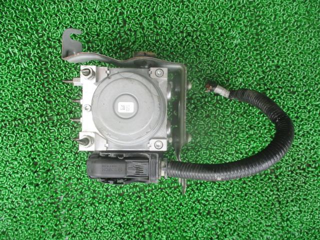 【中古】中古部品 ワゴンＲ MH34S ABSｱｸﾁｭｴｰﾀｰ 【3310190100-000255010942500】