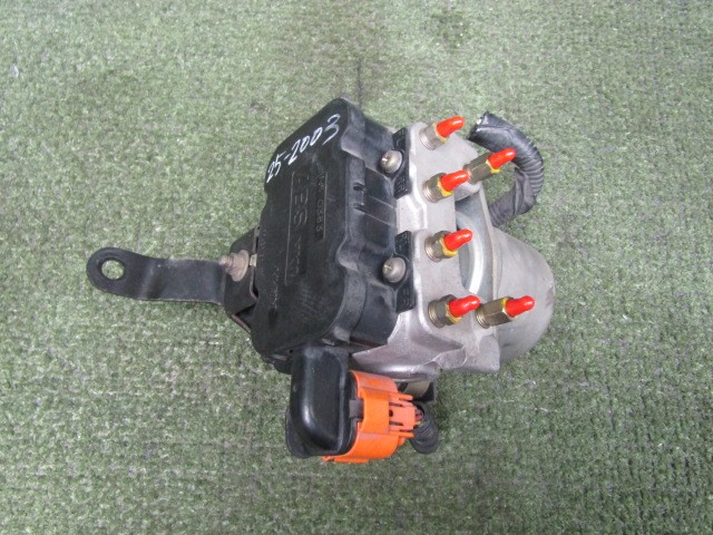 【中古】中古部品 トルネオ CF3 ABSｱｸﾁｭｴｰﾀｰ 【3330200100-252003000042500】