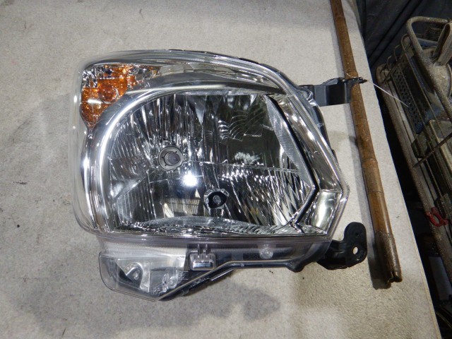 【中古】中古部品 フレアワゴン MM42S 右ﾍｯﾄﾞﾗﾝﾌﾟ 【3330810100-251114000210800】