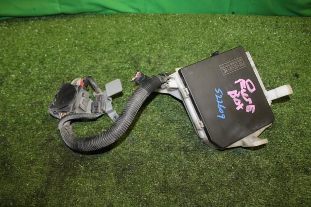 【中古】中古部品 キューブ NZ12 ﾋｭｰｽﾞﾎﾞｯｸｽ 【3330950100-000052260967800】
