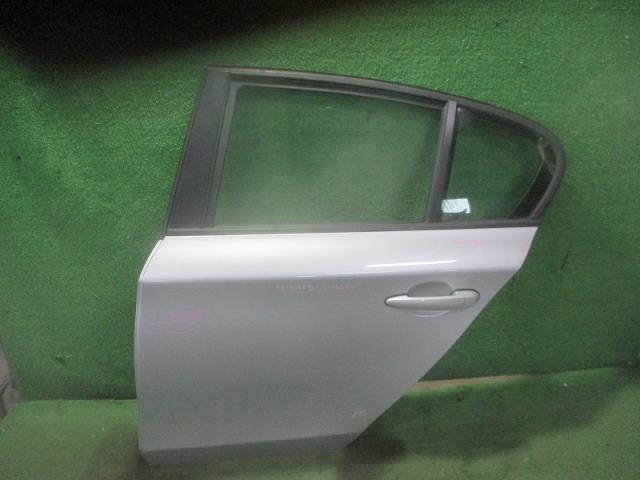 【中古】中古部品 BMW 1シリーズ UD20 左ﾘｱﾄﾞｱ 【3500080000-230831000413400】