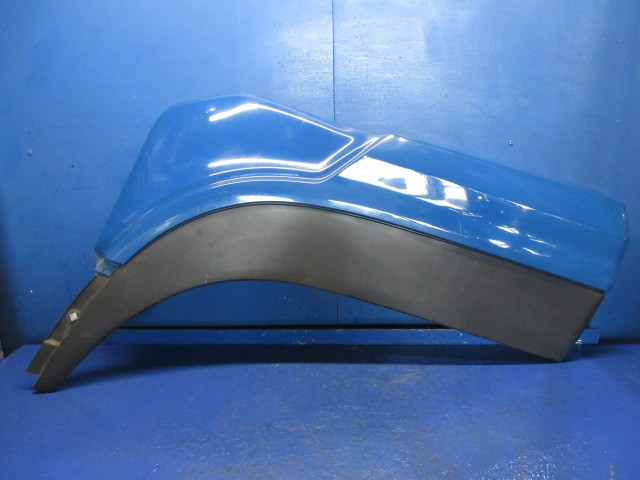 【中古】中古部品 UD日産大型車 CD5ZA 左ﾌﾛﾝﾄﾌｪﾝﾀﾞｰ 【3310270100-000015021410700】