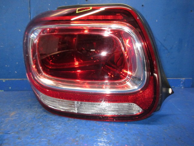 【中古】中古部品 シトロエン DS3 A5C5F01 左ﾃｰﾙﾗﾝﾌﾟ 【3310270100-000015105015600】 21,780円