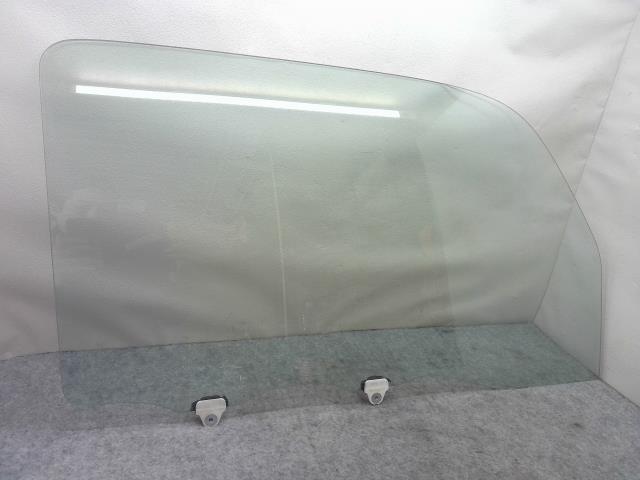 【中古】中古部品 アクティ HA9 右ﾌﾛﾝﾄﾄﾞｱｶﾞﾗｽ 【3310550000-251111000913130】