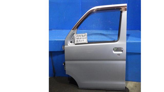 【中古】中古部品 ハイゼット S331V 左ﾌﾛﾝﾄﾄﾞｱ 【3330340100-250417000413200】