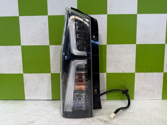 楽天市場】お客様ご注文依頼分 タントカスタムRS LA650S テールランプ