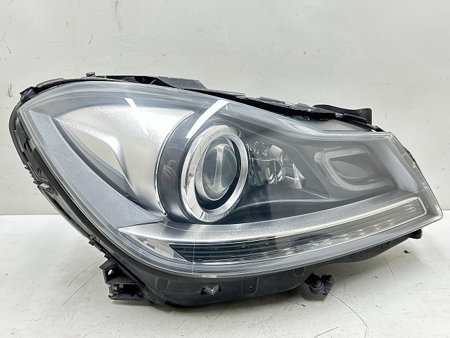 【中古】中古部品 ベンツ Cクラス 204048 右ﾍｯﾄﾞﾗﾝﾌﾟ 【3310070100-000090771610800】