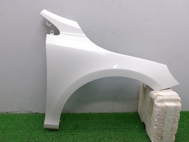 【中古】中古部品 ボルボ 40シリーズ MB5204T 右ﾌﾛﾝﾄﾌｪﾝﾀﾞｰ 【3310250100-000253046210600】