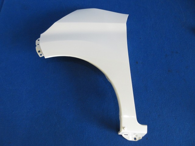 【中古】中古部品 デイズルークス B21A 左ﾌﾛﾝﾄﾌｪﾝﾀﾞｰ 【3310590000-202511059010700】