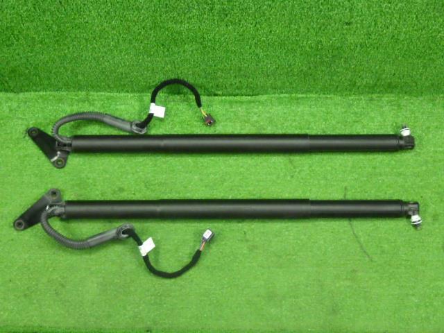 【中古】中古部品 VW ティグアン 5NDFGF ﾊﾞｯｸﾄﾞｱﾀﾞﾝﾊﾟｰ 【3330250100-000000917277250】