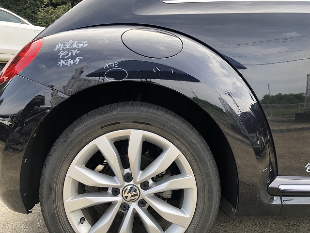 【中古】中古部品 VW ザ・ビートル 16CBZ 右ﾘｱﾌｪﾝﾀﾞｰ/ｸｫｰﾀｰﾊﾟﾈﾙ 【3310070100-0000Y0773114500】