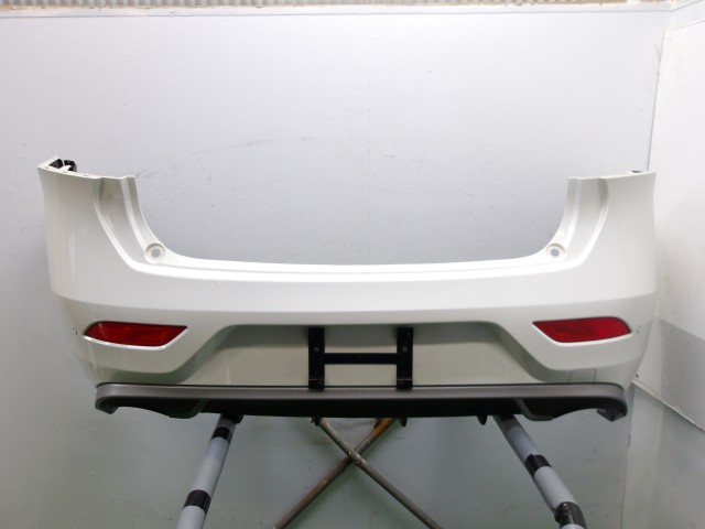 【中古】中古部品 ボルボ 40シリーズ MB5204T ﾘｱﾊﾞﾝﾊﾟｰ 【3310250100-000253046215100】｜e-cleマート