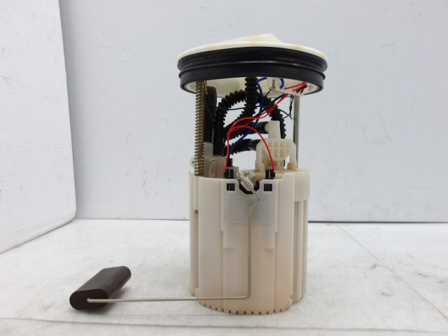 【中古】中古部品 ボルボ 40シリーズ MB5204T ﾌｭｰｴﾙﾎﾟﾝﾌﾟ 【3310250100-000253046220600】