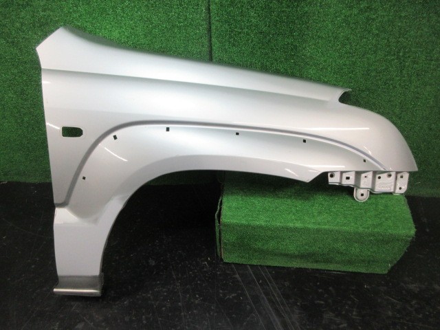【中古】再生部品 ランドクルーザープラド RZJ120W 右ﾌﾛﾝﾄﾌｪﾝﾀﾞｰ 【3380010000-251121500110600】
