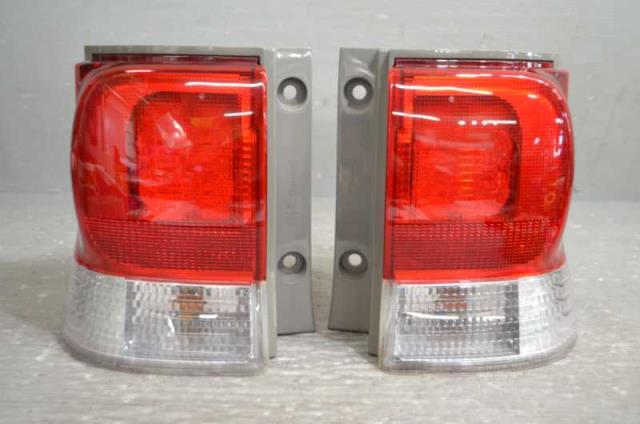 【中古】中古部品 タント L375S 右ﾃｰﾙﾗﾝﾌﾟ 【3310580000-251123000315500】｜e-cleマート 8,271円