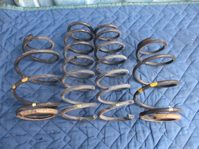 【中古】中古部品 ワゴンＲ MH21S ｽﾌﾟﾘﾝｸﾞｾｯﾄ 【3540020100-000007112657900】