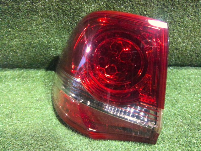 【中古】中古部品 クラウン GRS200 左ﾃｰﾙﾗﾝﾌﾟ 【3260300000-251121000415600】