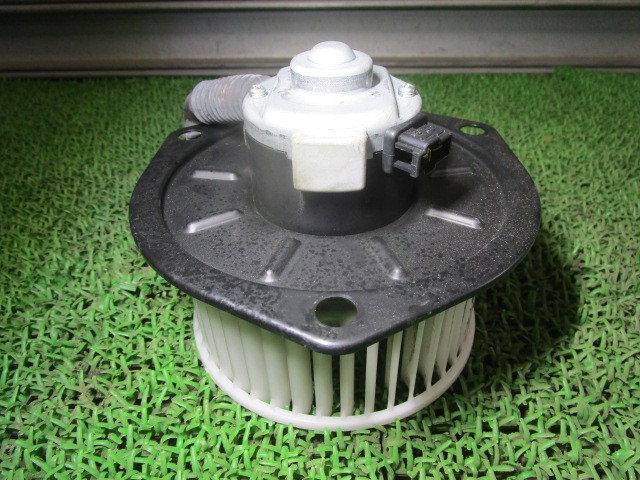 【中古】中古部品 トヨエース KDY281 ﾋｰﾀｰﾌﾞﾛｱﾓｰﾀｰ 【3330540100-250704000667900】